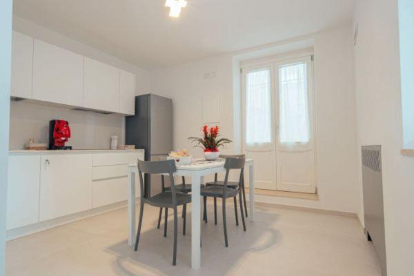 I Lamioni - Suite & Accommodation มาเตรา ภายนอก รูปภาพ